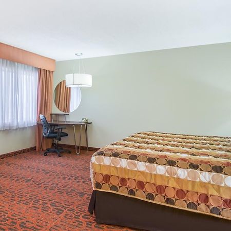 Super 8 By Wyndham Portales Motel Exterior foto