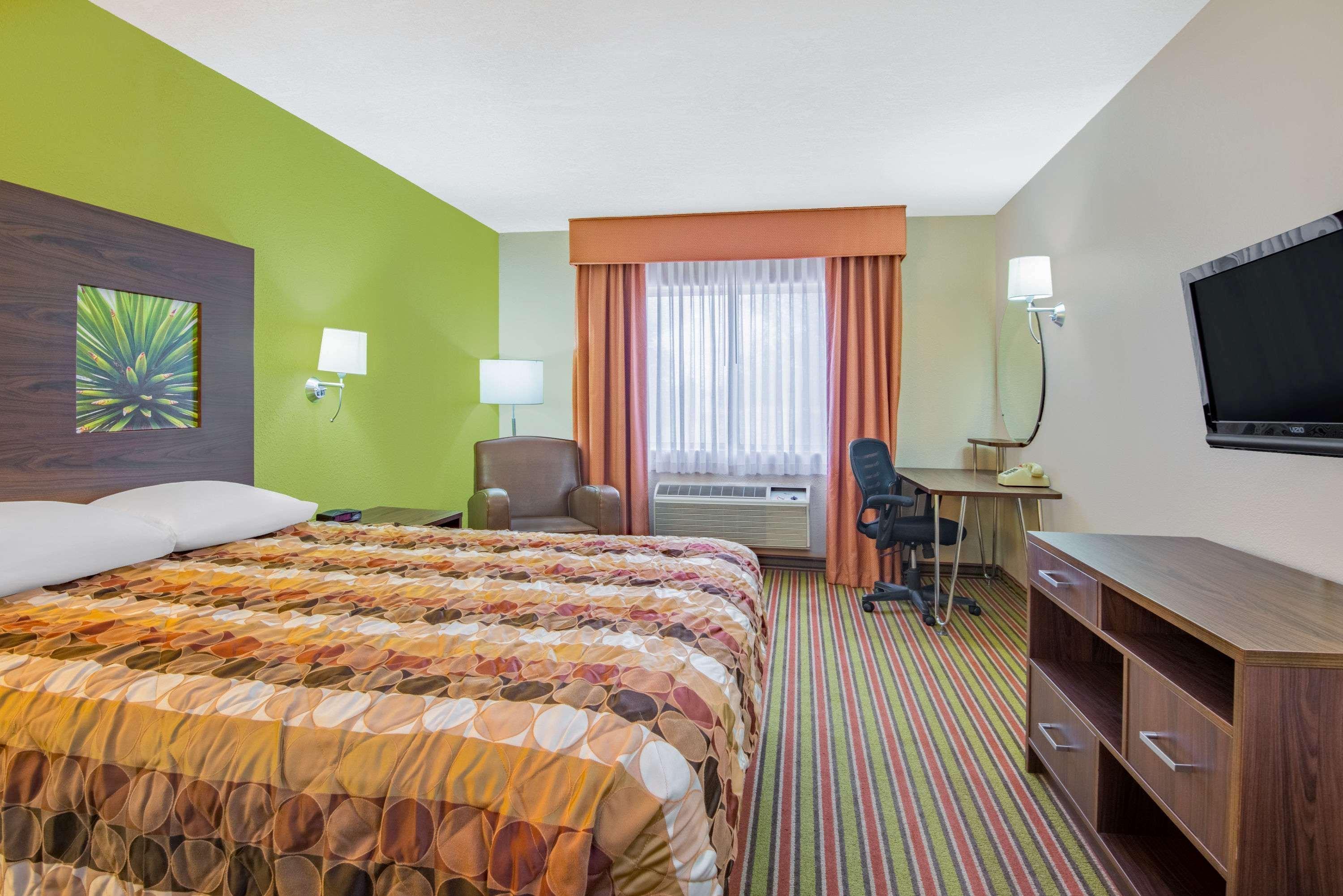 Super 8 By Wyndham Portales Motel Exterior foto